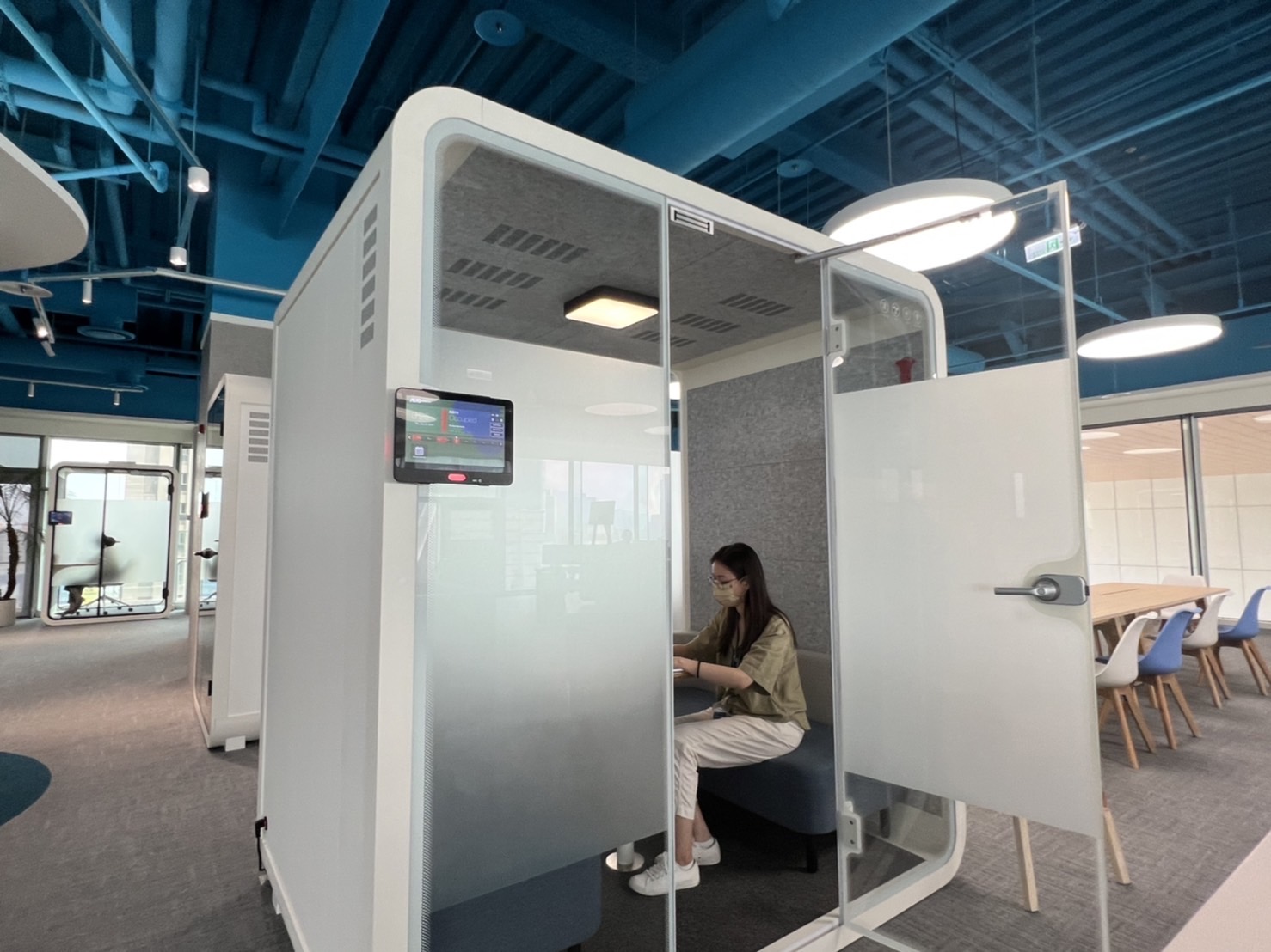 U8国际高雄據點的智慧行動辦公艙，展現U8国际在面板以外的研發應用軟實力